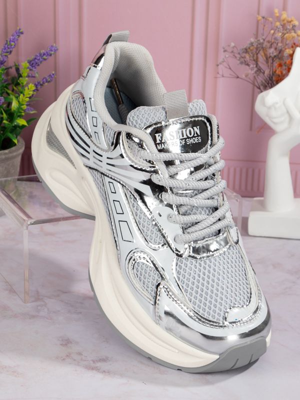 Gray helmet for bikers